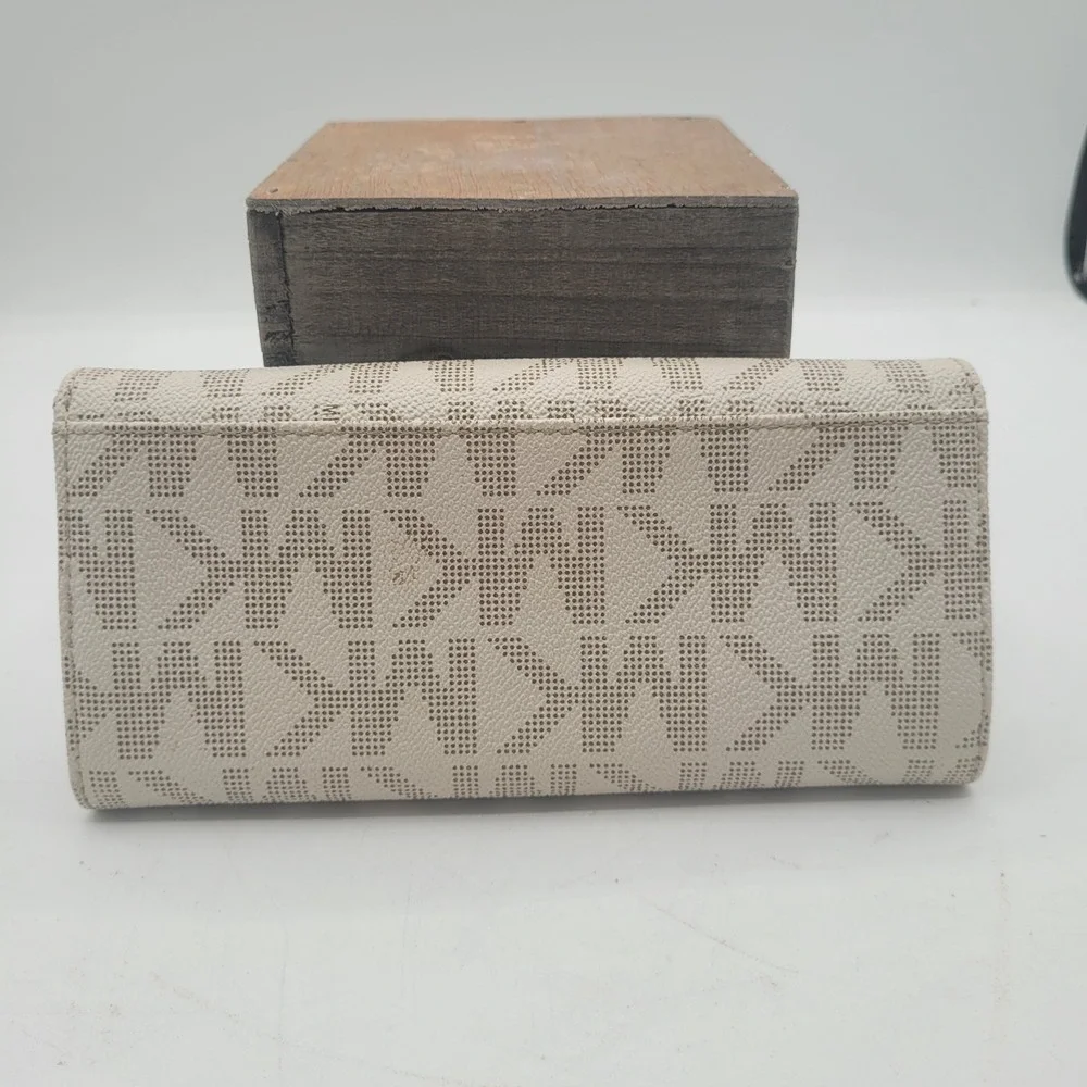 Michael‎ Kors Fulton Signature MK PVC Carryall Clutch Wallet (Vanilla)